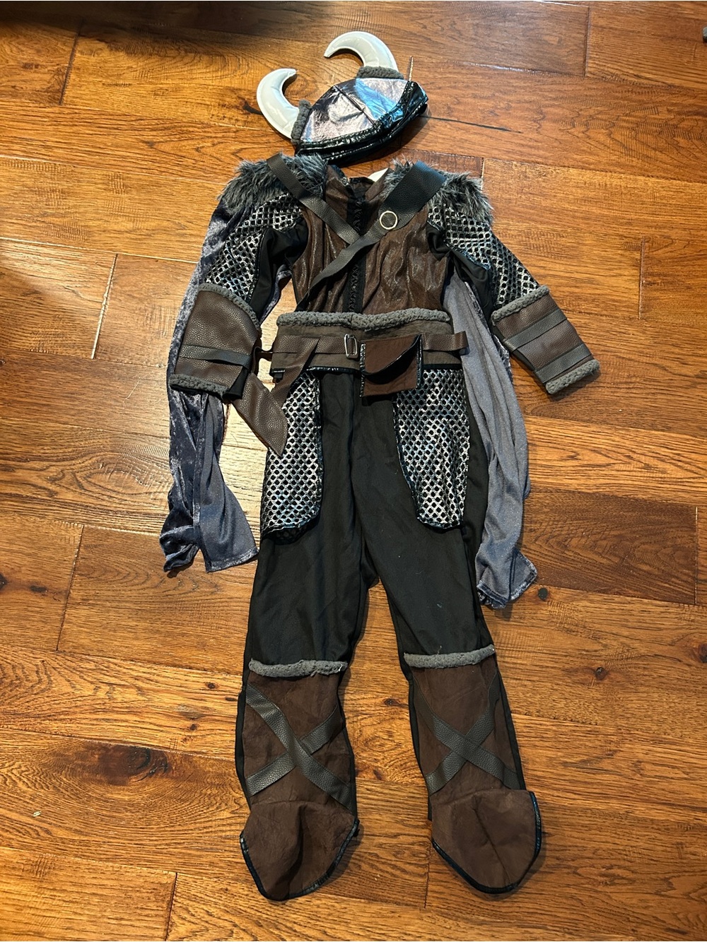Teetot & Co. Kids Viking Warrior Halloween Costume Size 7/8